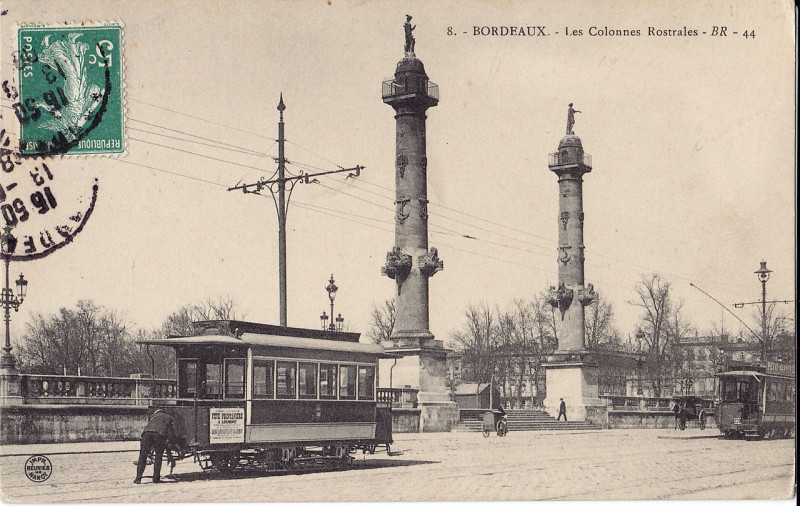 Carte postale ancienne Br 8 44- Bordeaux - Les Colonnes Rostrales à Bordeaux