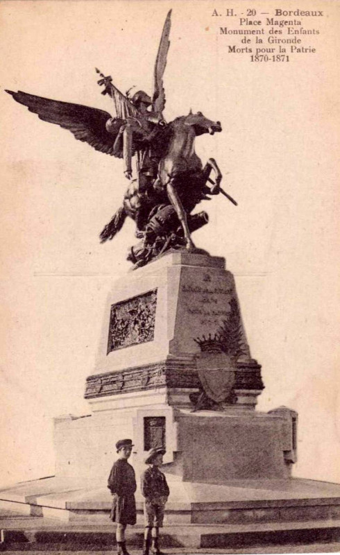 Carte postale ancienne Bordeaux-monument-des-enfants-de-la-gironde-morts-pour-la-patrie-en-1870-71-date-1913 e à Bordeaux