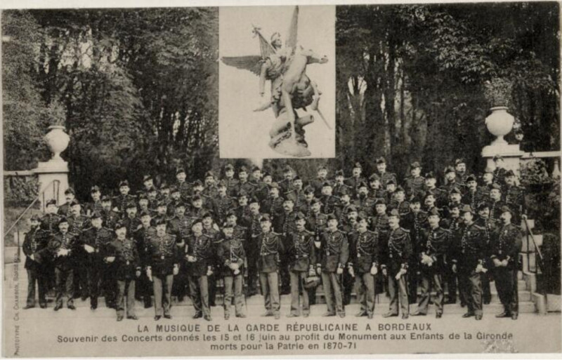 Carte postale ancienne Bordeaux-monument-des-enfants-de-la-gironde-morts-pour-la-patrie-en-1870-71-date-1913 i à Bordeaux