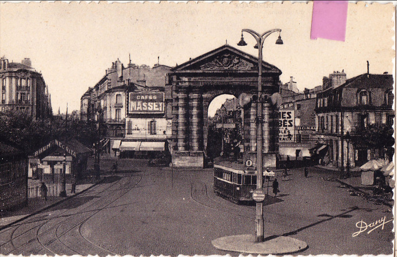 Carte postale ancienne Bordeaux Place de la Victoire 1 à Bordeaux