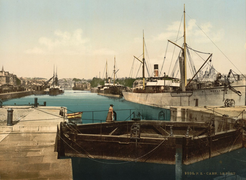Carte postale ancienne Le Port à Caen