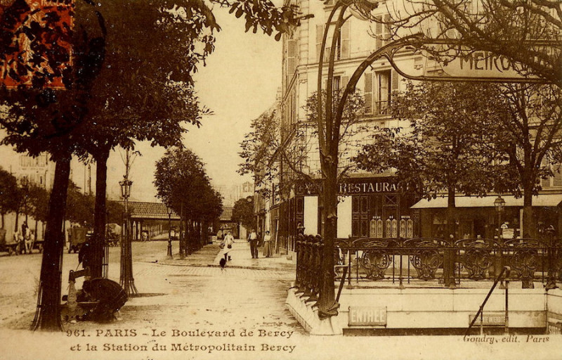 Carte postale ancienne Le-Boulevard-Bercy-1900