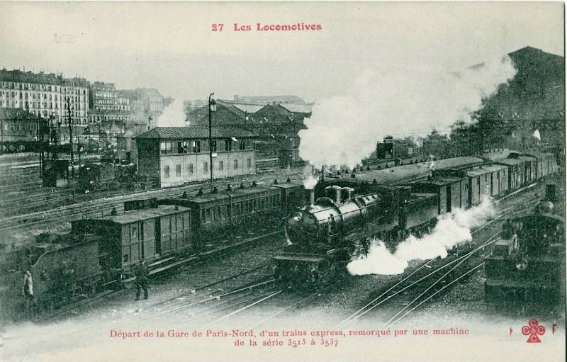 Carte postale ancienne Ff 27 - Les Locomotives - Départ de la Gare du Nord, d'un train express, remorqué par une machine de la série 3513 à 3537