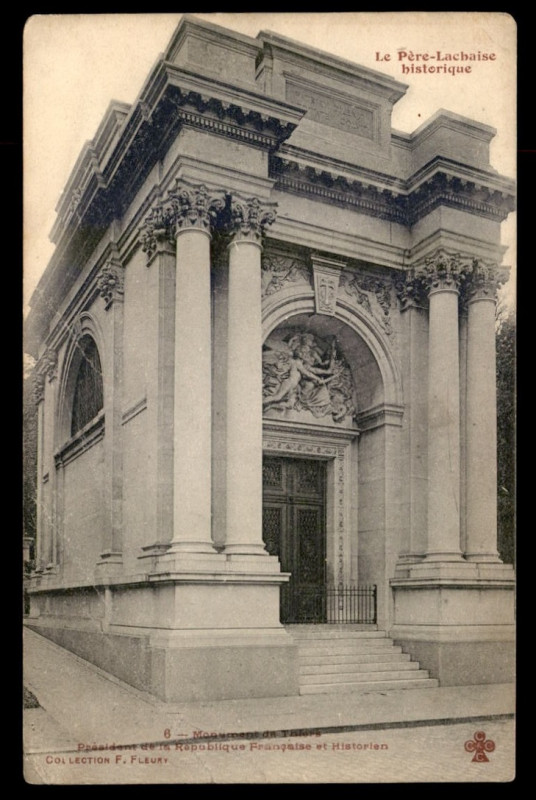 Carte postale ancienne Le Père-Lachaise - Monument de Thiers à Paris 20e