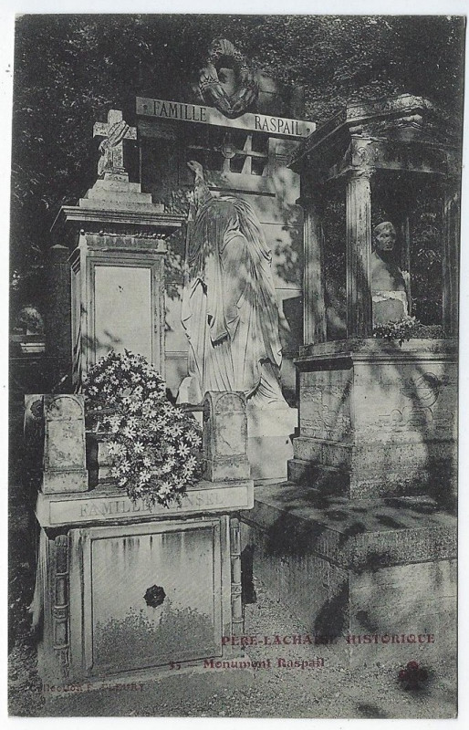 Carte postale ancienne Le Père-Lachaise - Monument Raspail à Paris 20e