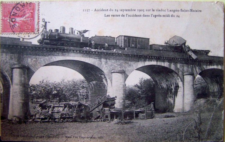 Carte postale ancienne Saint-Macaire - viaduc sur la Garonne