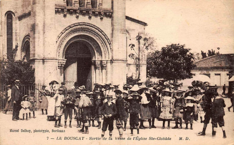 Carte postale ancienne Le Bouscat - église 3