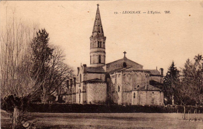Carte postale ancienne Léognan - église 1