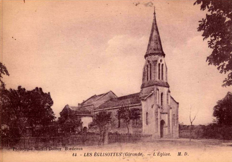 Carte postale ancienne Les Eglisottes - église 1
