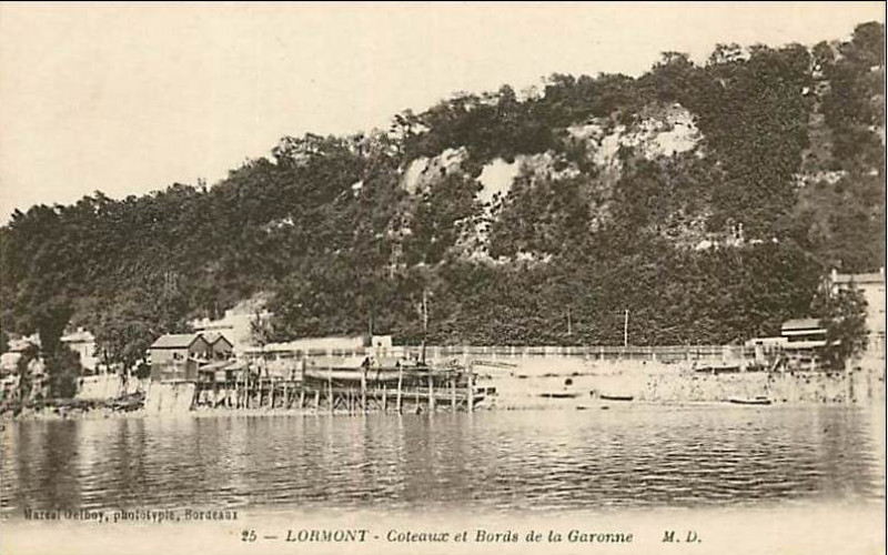 Carte postale ancienne Lormont - bords de la Garonne 2