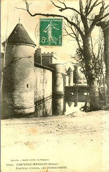 Carte postale ancienne Margaux-Cantenac - château d'Issan 4