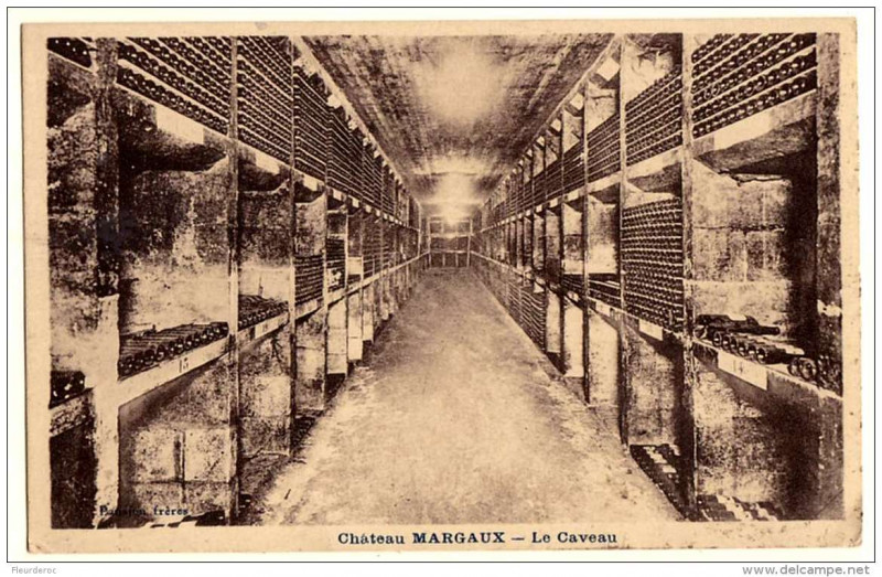 Carte postale ancienne Margaux-Cantenac - château Margaux 11