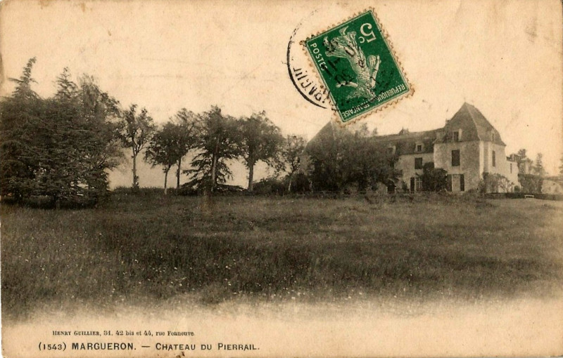 Carte postale ancienne Margueron - château du Pierrail 1