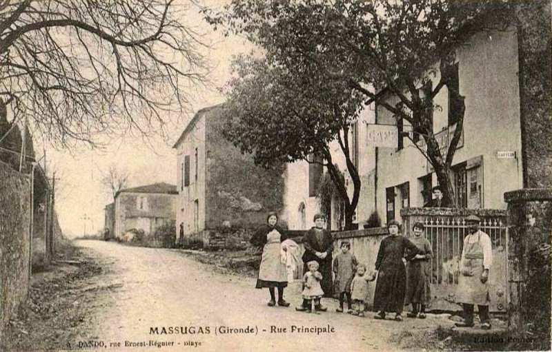 Carte postale ancienne Massugas - bourg 2