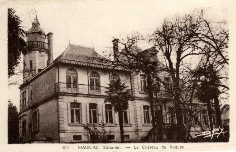 Carte postale ancienne Mauriac - château de Roques 1