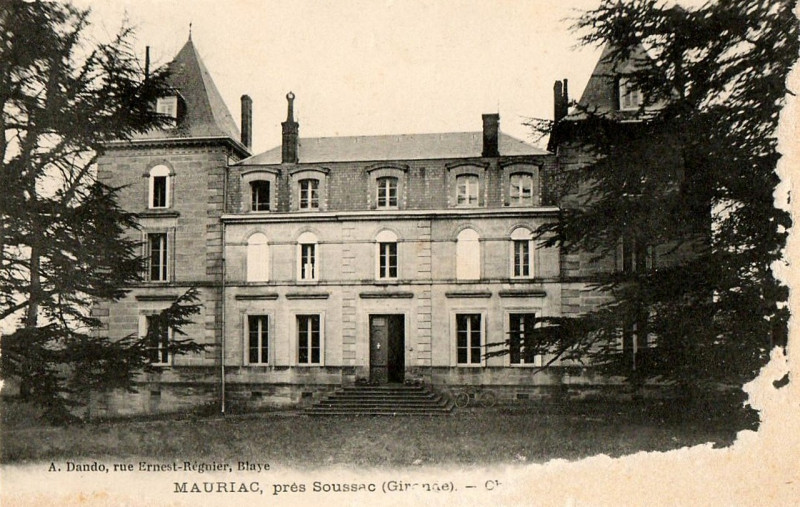 Carte postale ancienne Mauriac - le château 1a
