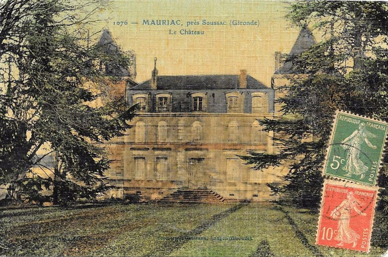 Carte postale ancienne Mauriac - le château 1b
