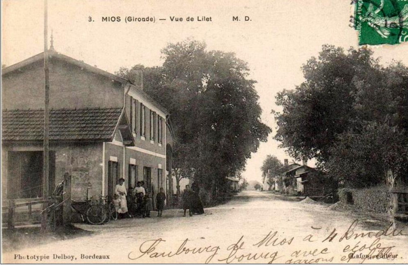 Carte postale ancienne Mios - bourg 1