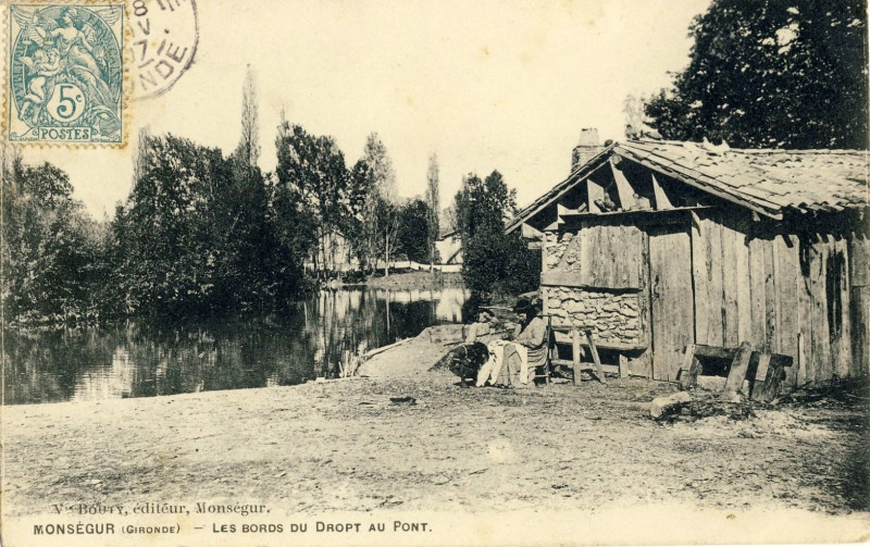 Carte postale ancienne Monségur - Le Dropt 1