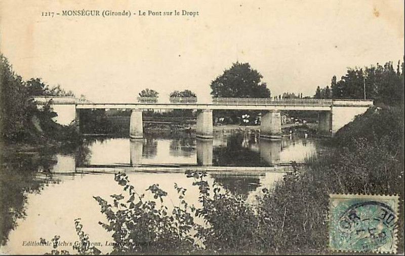 Carte postale ancienne Monségur - Le Dropte 5
