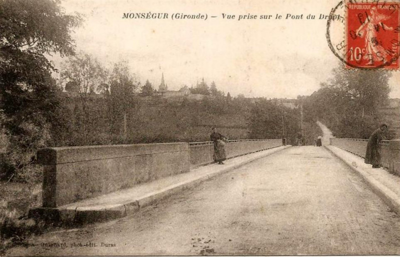 Carte postale ancienne Monségur - Le Dropte 7