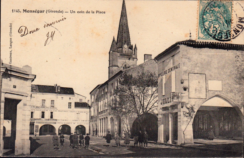 Carte postale ancienne Monségur - Place du marché 5a