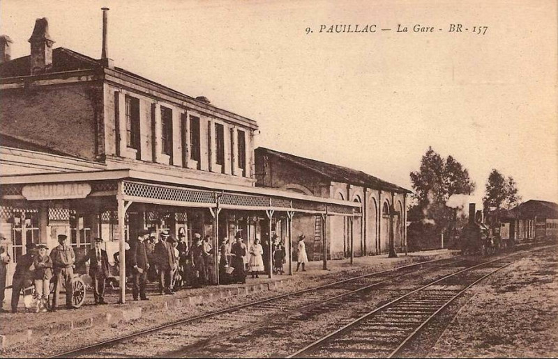 Carte postale ancienne Pauillac - Gare 1