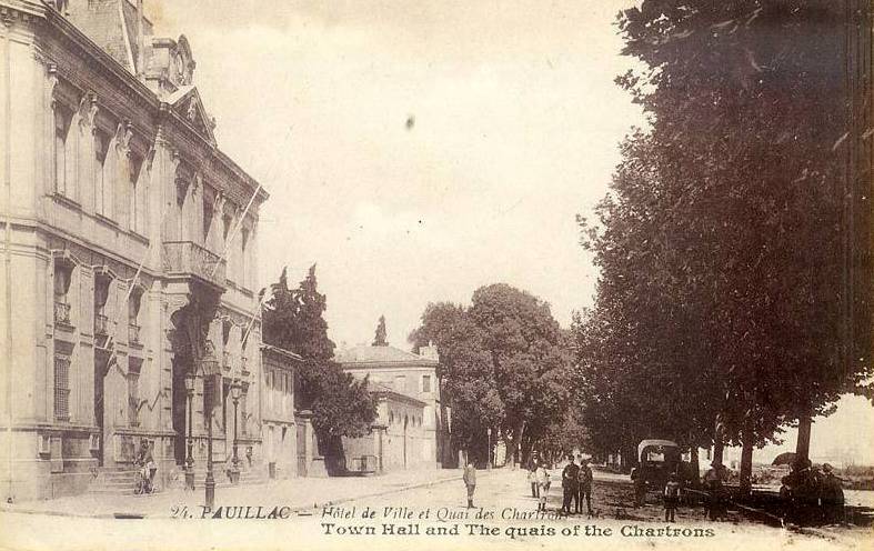 Carte postale ancienne Pauillac - quai des Chartrons 3