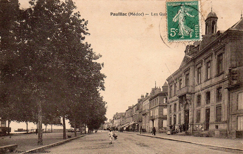 Carte postale ancienne Pauillac - quai Léon Perrier 9