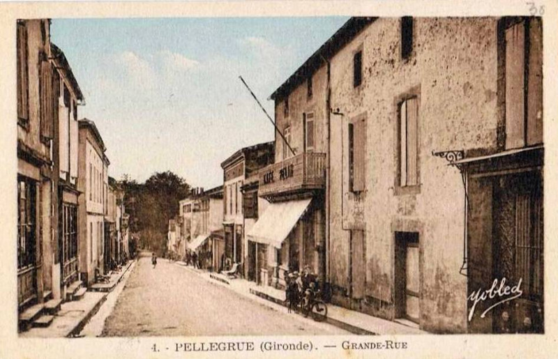 Carte postale ancienne Pellegrue - bourg 2
