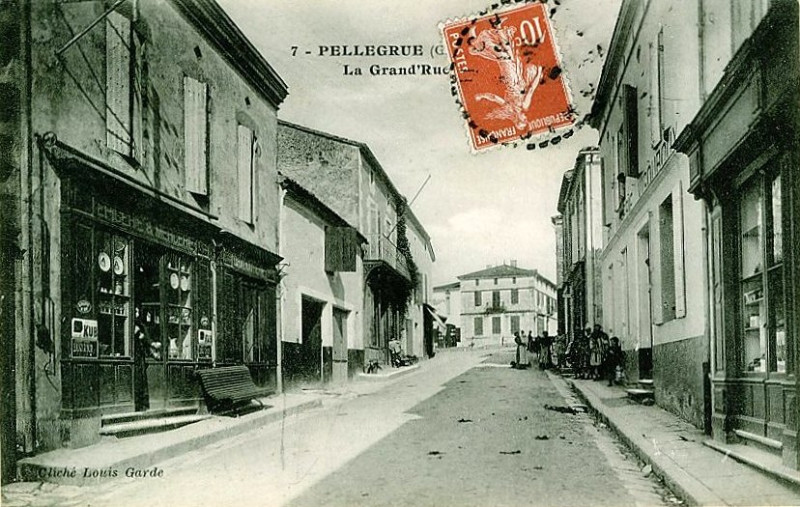 Carte postale ancienne Pellegrue - bourg 3