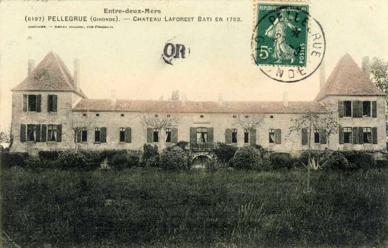 Carte postale ancienne Pellegrue - château Laforest 2