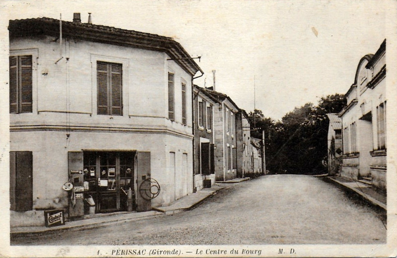 Carte postale ancienne Périssac - bourg 2
