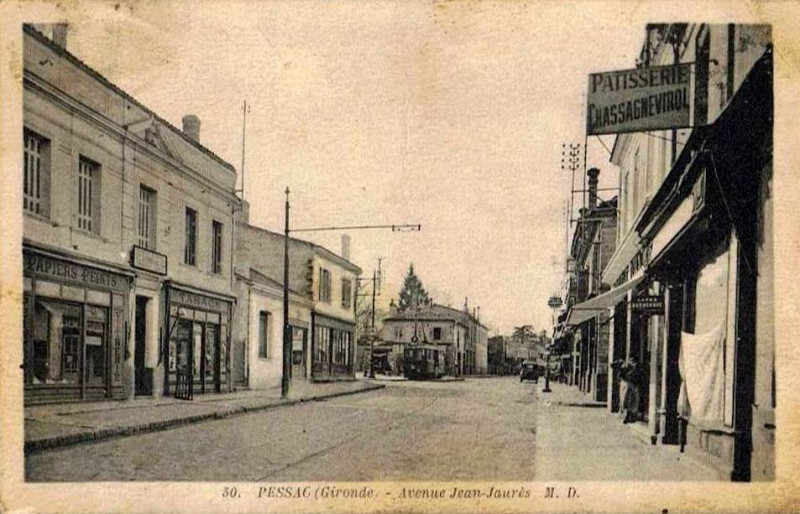Carte postale ancienne Pessac - avenue Jaurès 2