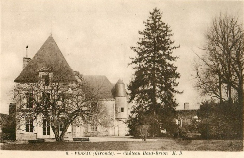 Carte postale ancienne Pessac - château Haut Brion 1