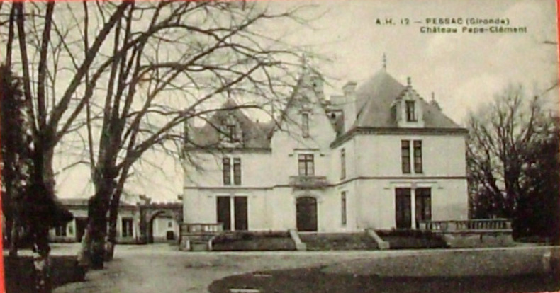 Carte postale ancienne Pessac - château Pape Clément 1