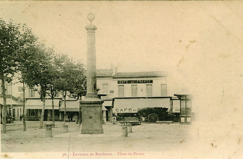 Carte postale ancienne Pessac - place de la Mairie 3