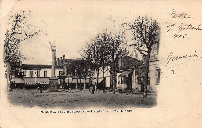 Carte postale ancienne Pessac - place de la Mairie 4