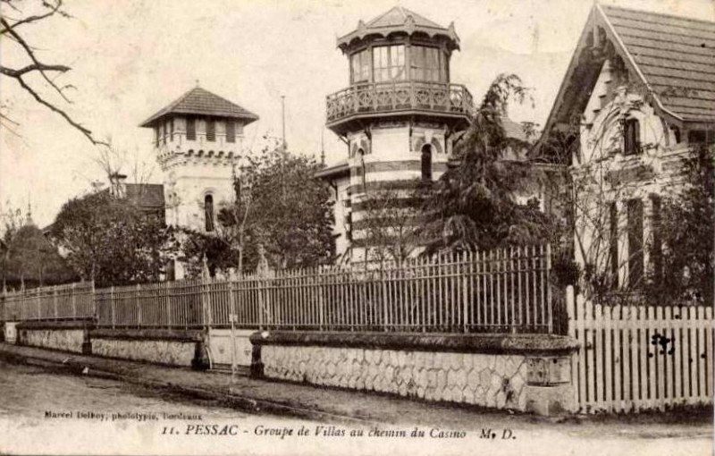 Carte postale ancienne Pessac - place du Casino 2