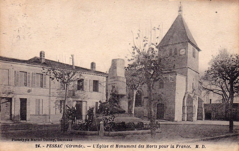 Carte postale ancienne Pessac -monument aux morts 3
