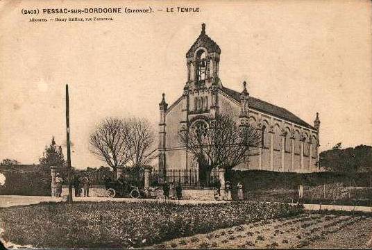 Carte postale ancienne Pessac-sur-Dordogne - Temple 1