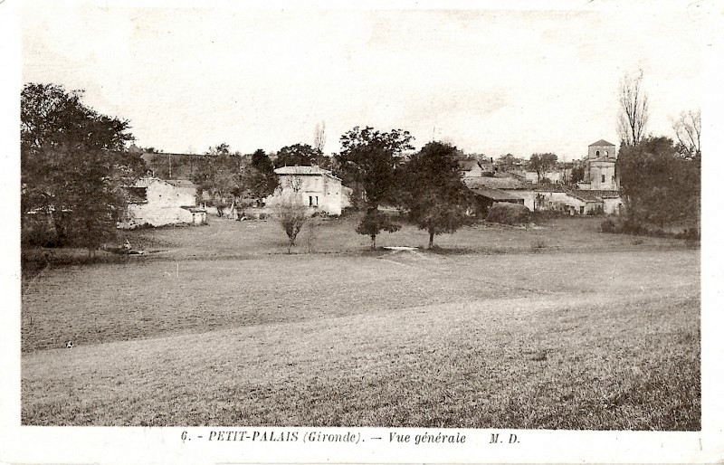 Carte postale ancienne Petit-Palais-et-Cornemps - vue générale 1