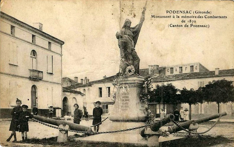 Carte postale ancienne Podensac - Monument aux morts (1870) 3