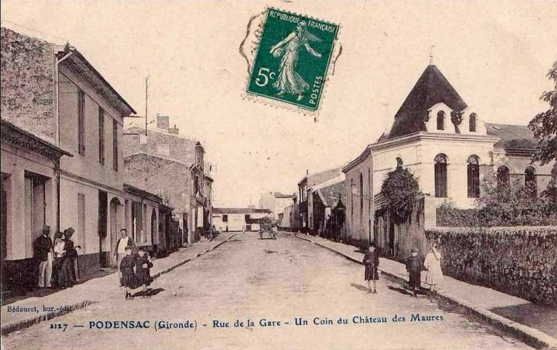 Carte postale ancienne Podensac - rue de la Gare 1