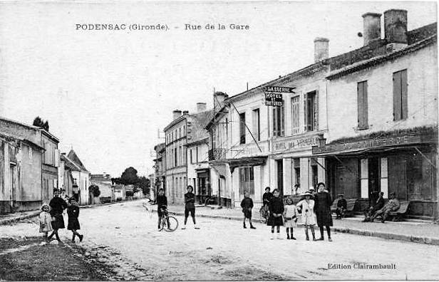 Carte postale ancienne Podensac - rue de la Gare 2