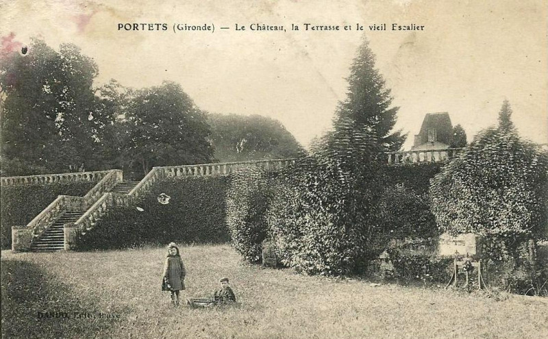 Carte postale ancienne Portets - château de Portets 3