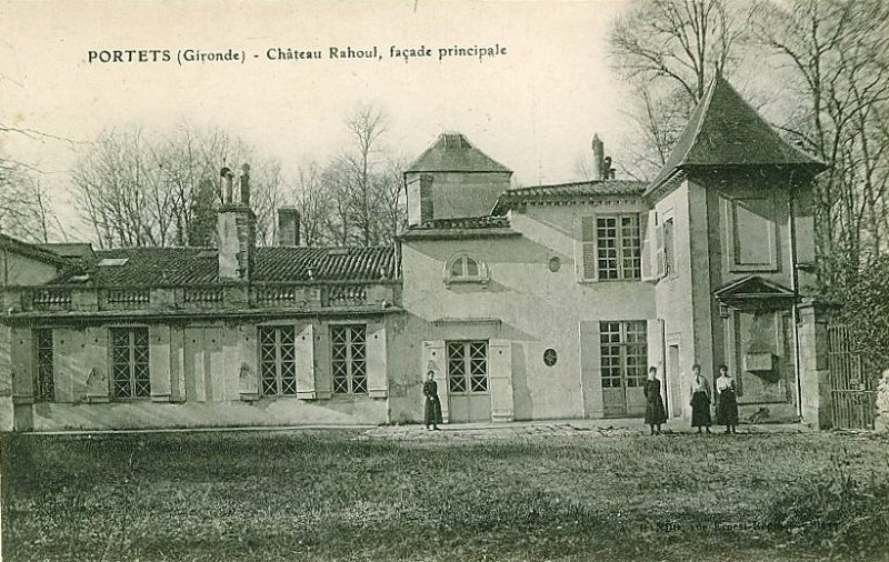 Carte postale ancienne Portets - château Raoul 1