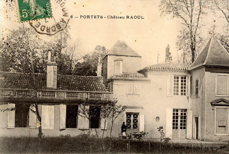 Carte postale ancienne Portets - château Raoul 2