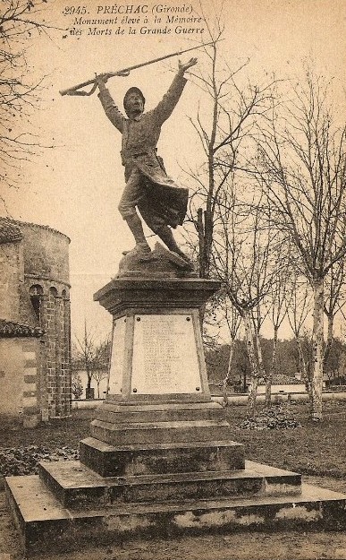 Carte postale ancienne Préchac - monument aux morts