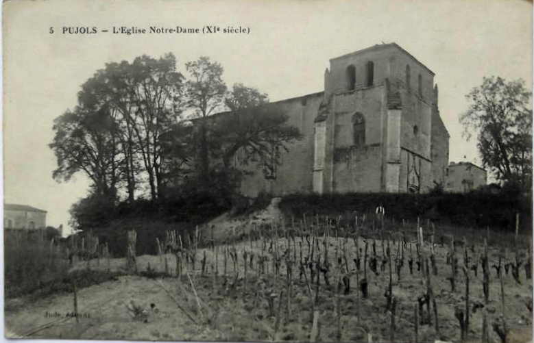 Carte postale ancienne Pujols - église 2